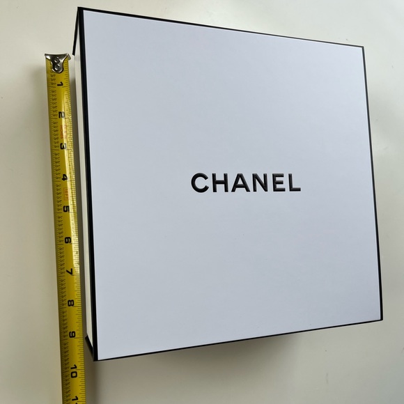 NEW Chanel Gift Box in Black & White for Handbags or Sunglasses and Jewelry - Picture 8 of 17